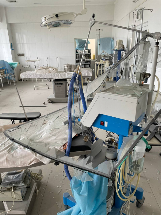 В Харькове ремонтируют разрушенную российскими обстрелами больницу фото 4 3