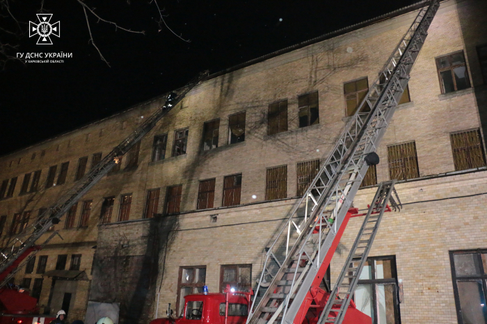 На улице Шевченко ночью горело старинное здание.