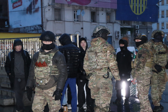 В центре Харькова подростки собирались устроить массовую драку.