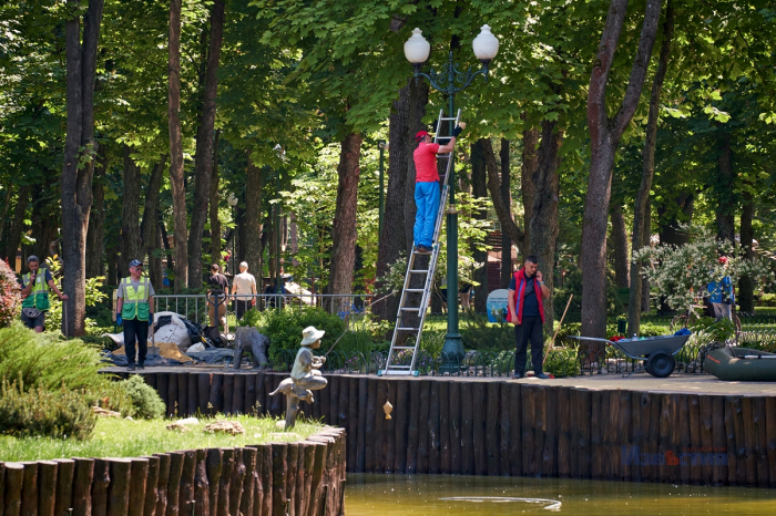 В Центральном парке Харькова готовят к открытию озеро.