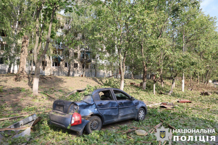 Оккупанты нанесли авиаудар по центру Купянска: под завалами находятся люди.