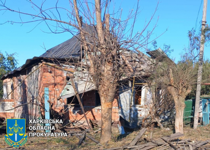 В прокуратуре показали последствия обстрела Шевченковского района Харькова.