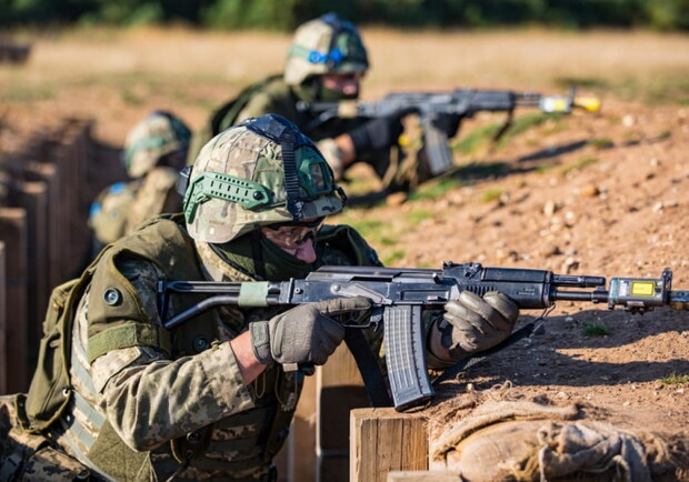 Российские войска пытались прорвать оборону под Купянском, переодевшись в форму ВСУ. 