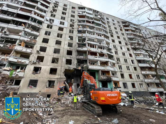 Ночной обстрел Харькова: под ударами снова жилые дома и станции метро.