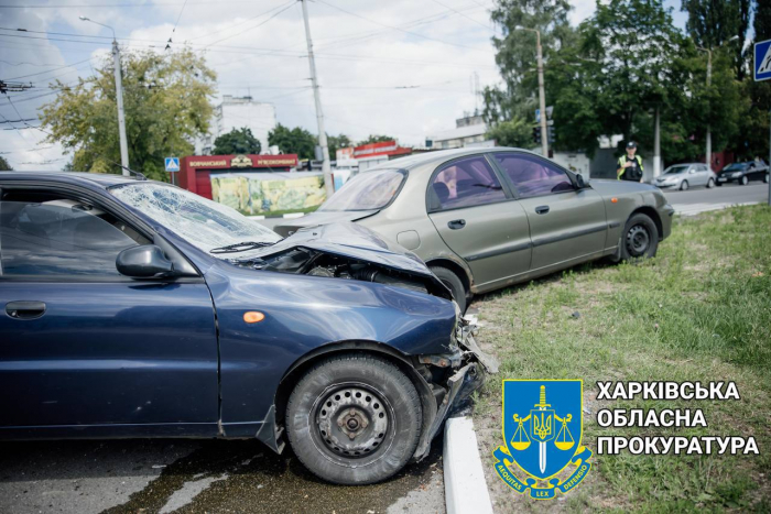 В Харькове судили парня, который убил родную мать, дедушку и 10-летнюю сестру на Салтовке.