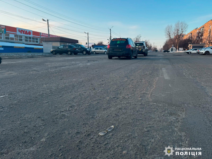 В Харьковской области нетрезвый водитель Peugeot сбил женщину на пешеходном переходе. Фото: Нацполиция