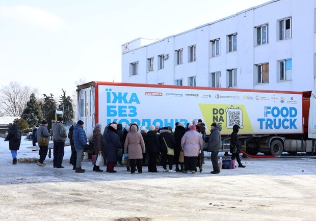 Под Харьковом начал работу фудтрак "Еда без границ". 