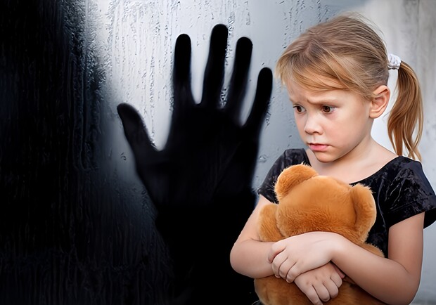 В Харьковской области 10-летний мальчик совершил сексуальное насилие над 7-летней девочкой. 