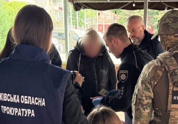 В Харькове руководительница БФ обещала военному увольнение из армии за 4700$. Фото: Харьковская облпрокуратура