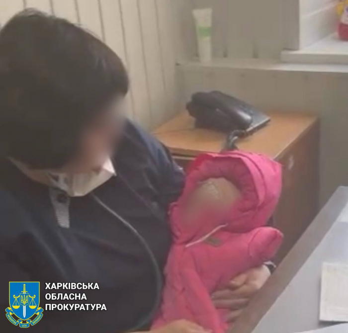 В Харькове судили женщину, которая продала свою дочь за $20 000.