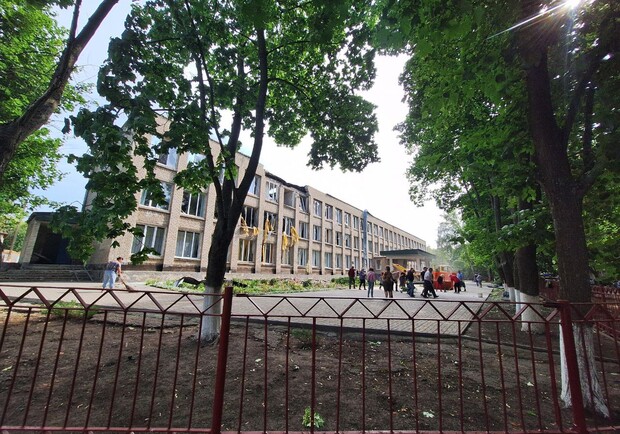РФ ударила по лицею в Лозовой. 