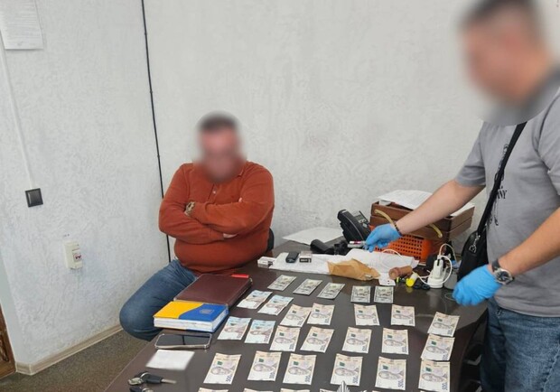 На Харьковщине задержали полковника ТЦК на взятке в 500 долларов. Фото: Нацполиция