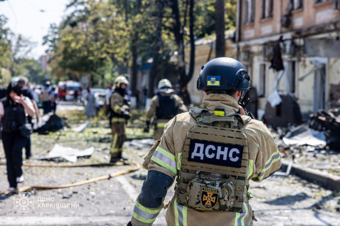Харьков снова под ударом БпЛА: есть прилеты в жилых массивах города. Фото: ГСЧС