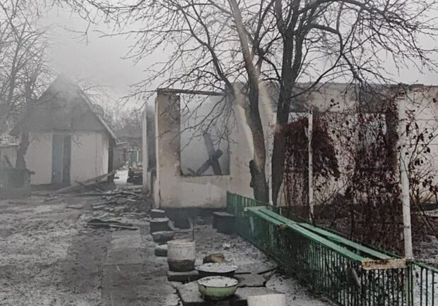 В Харьковской области мужчина напал на женщину, забрал деньги и поджег ее дом. Фото: Нацполиция
