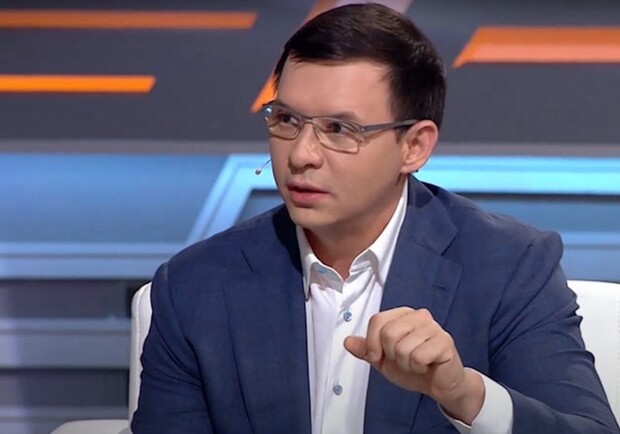 Беглый харьковский нардеп рекламирует приложение, которое крадет данные украинцев. 