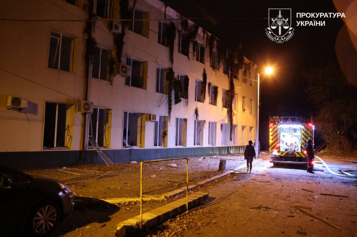 Попали в больницу: россияне ударили по Харькову ФАБами.