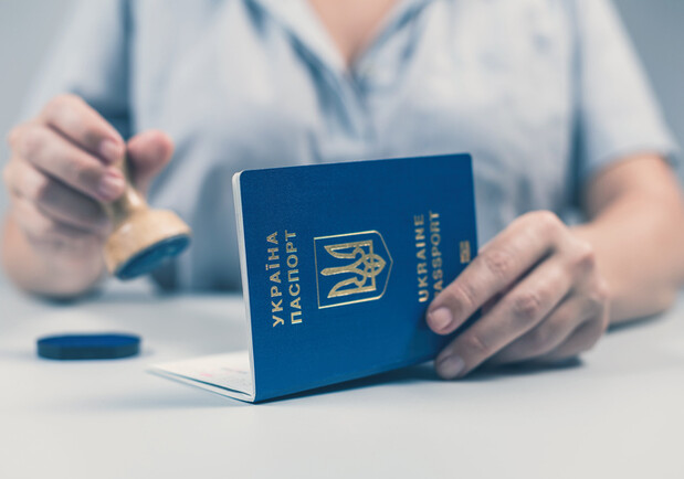 Верховная Рада запретила русский язык в записях паспортов-книжек -